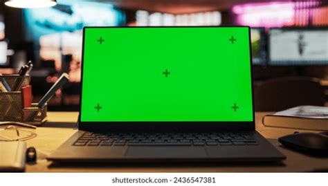 Green Tube Computer Screen 的图像结果