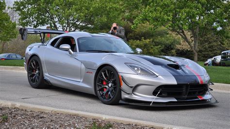 2016 Dodge Viper ACR Pricing, Live Photos & Engine Rev Video