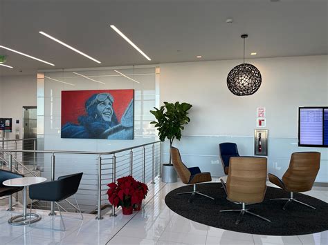Delta Sky Club at San Francisco International Airport | Amex US
