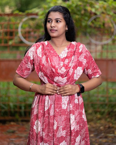 Feeding Maxi Style Nighty with Dupatta attached - Red – Mayaval