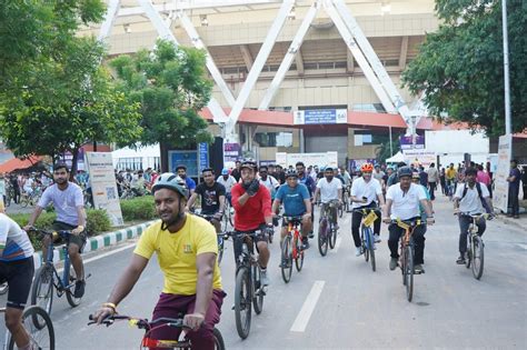 Fit India Sundays on Cycle celebrates World Car Free Day in partnership ...