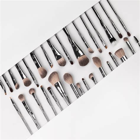 PAC Pro-Xclusive Series (32 Brushes) | Eye Makeup Brushes