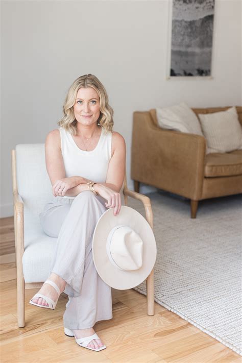 Marnie | The Mint Sweater Photoshoot