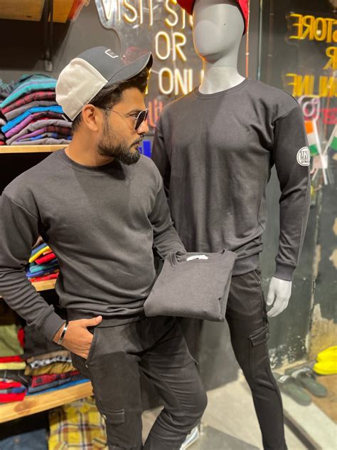 Black Drop Shoulder Sweatshirt – Likera