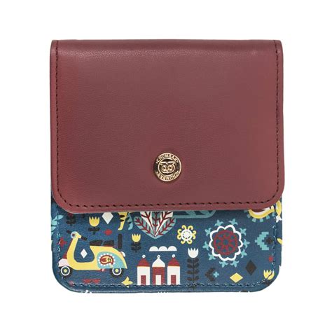 Buy Chumbak Tropical Ride Wallet - Maroon at Amazon.in