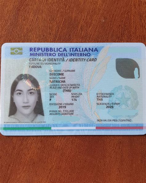 Rezultat imagine pentru Identity Card Design