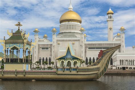 What Is Sculpture Of Brunei at Henry Holroyd blog