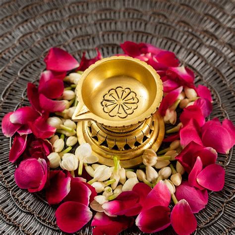 Buy Mandala Art Traditional Diya Online in India - Mypoojabox.in