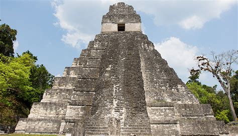 10 Famous Historic Sites Around The World - lifeberrys.com