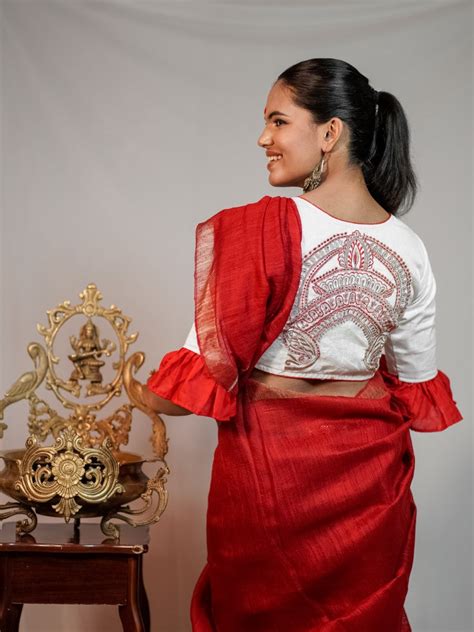WHITE-RED-DURGA-EMBROIDERY-BLOUSE – thesaffronsaga