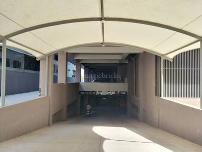 Rent Commercial Office Space in Prahaladnagar Trade Center Prahlad ...