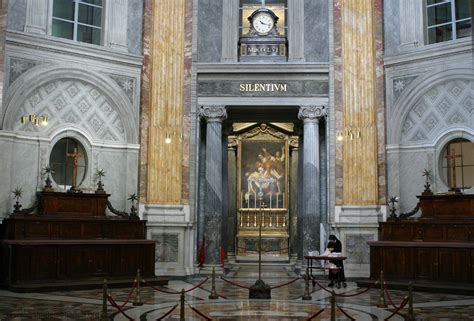 sacristy - définition - What is