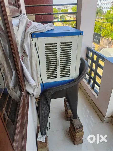 Small Cooler - Kitchen & Other Appliances - 1803411281