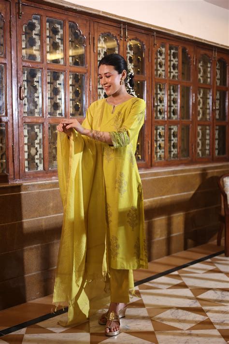 The Legacy of Khadi: India’s Freedom Fabric – Cotton Cottage