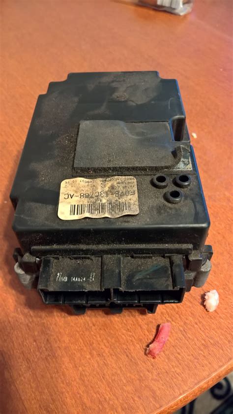 2005 Crown Victoria Lighting Control Module 的图像结果