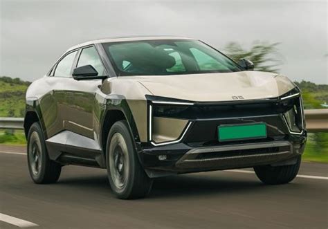 Mahindra BE 6 Pack Three 79kwh 11.2kw Charger On-Road Price and Offers ...