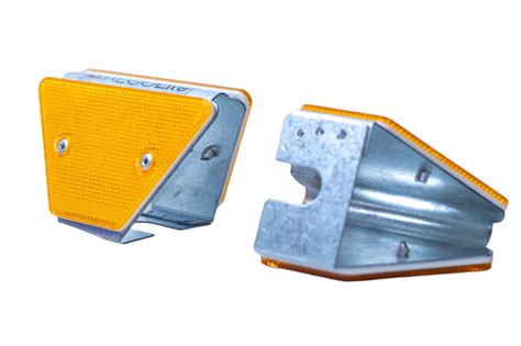 Road Pavement Marker Highway Guardrail Reflector Trapezoid Guardrail ...