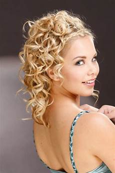 Hairstyles For Bridesmaids Pictures by Medium Bridesmaid Hairstyles Hairstyles For Bridesmaids Pictures