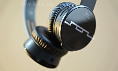 Wireless sound with TRACKS AIR headphones from SOL REPUBLIC - Rave & Review