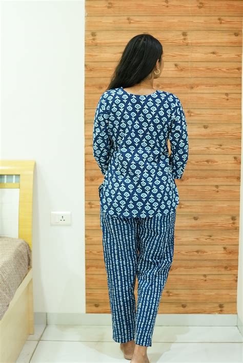 MANGAI Premium Cotton Printed Night Suits | Stylish Print's All Over ...