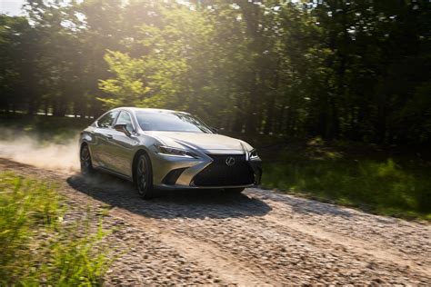 2021 Lexus ES Revealed with AWD and Black Line Edition - autoevolution
