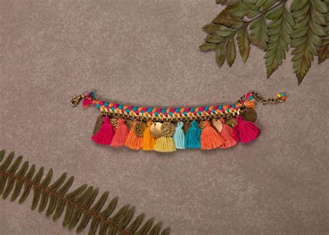 Buy Bracelets Online for Men, Women & Girls Online at the Best Price ...