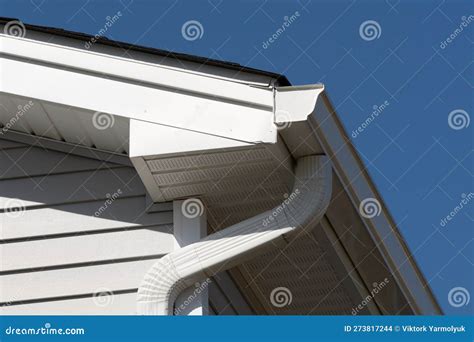 Colonial White Gutter Guard System, Fascia, Drip Edge, Soffit Providing ...