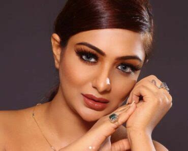 Divyansha Kaushik Wiki, Age, Biography, Boyfriend, Family & Networth