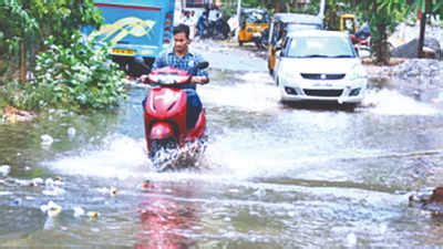 Gvmc: Gvmc Starts Desilting Drains To Prevent Flooding In City ...