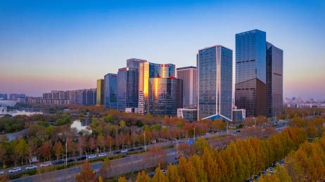 淄博八大局登顶热门景区首位，网友：市委市政府办公楼才是“排面” - 封面新闻