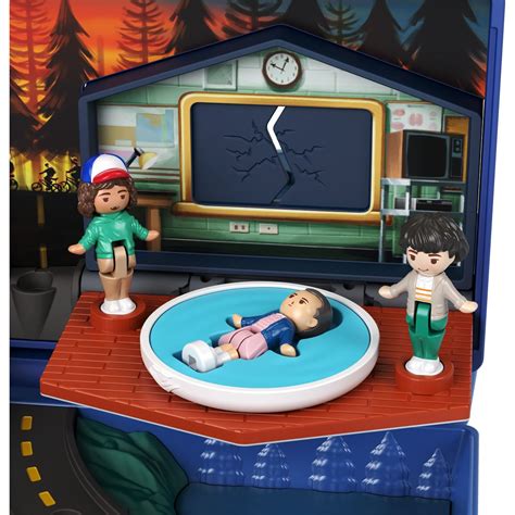 Stranger Things Polly Pocket Compact Playset