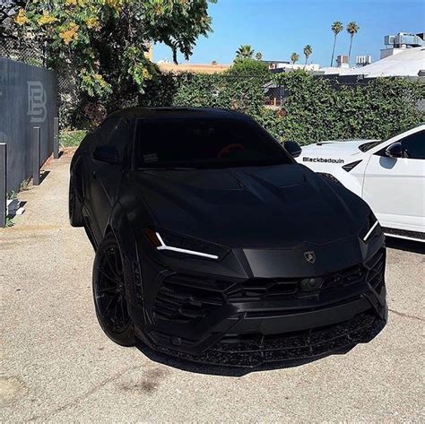 Blacked out Lamborghini Urus😎 Would you drive a car like this?🚗 Tag ...