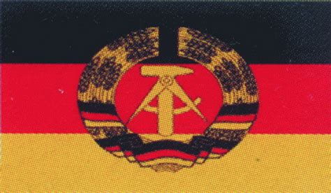 BANDERA REPÚBLICA DEMOCRÁTICA ALEMANA. - Soldiers