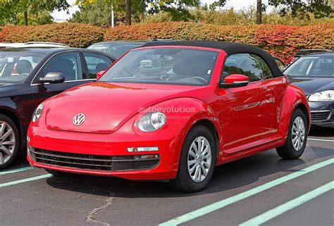Spyshots: All-New 2014 VW Beetle Cabriolet - autoevolution