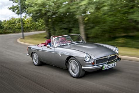 Driving an electric MGB roadster is a breath of fresh air - Hagerty Media