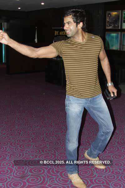 'Bounty Hunter' Movie Photos | 'Bounty Hunter' Movie Stills | 'Bounty ...