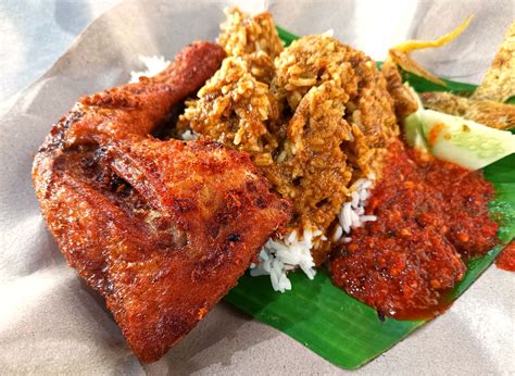 Nasi Kukus Ayam Berempah: Nilai Kalori dan Nutrisi