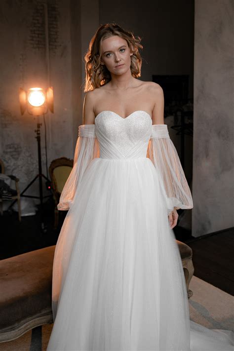 Strapless Wedding Dresses With Diamonds Puffy