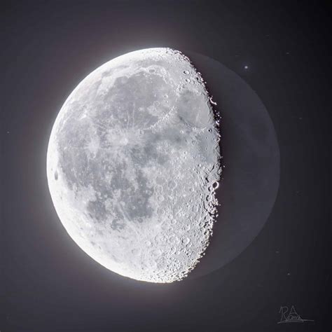 Waning Gibbous | Facts, Information, History & Definition