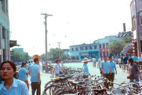 老照片：1985年的老北京街头 - 知乎