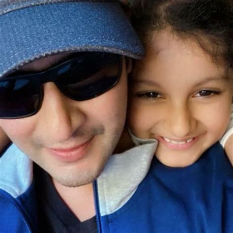 Priyanka Chopra and Parineeti Chopra are set to play Elsa and Anna in ...