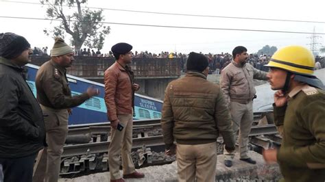 Sealdah-Ajmer express train derails near Kanpur - Photos,Images,Gallery ...