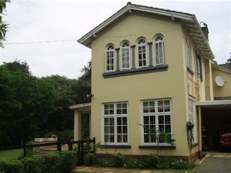 NUTMEG GUEST HOUSE (Howick) - Guesthouse Reviews, Photos, Rate ...