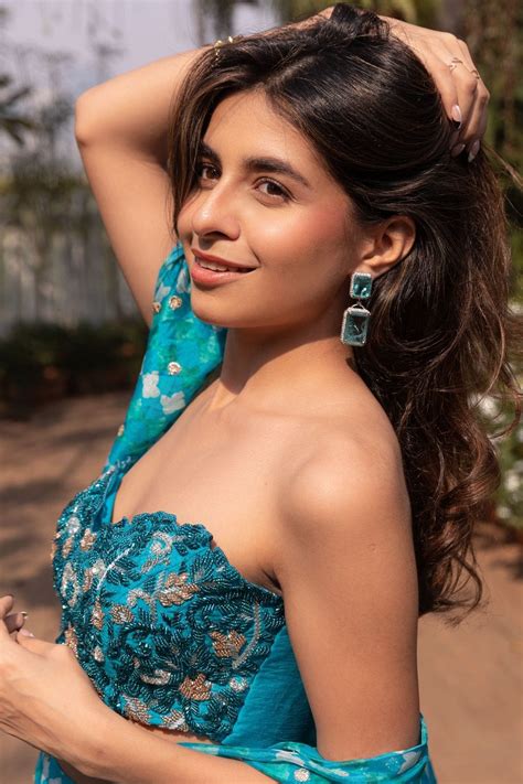 Label Prerna Mehra - Trove - Blue