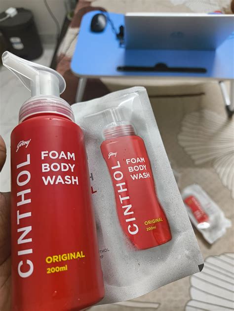 Buy Cinthol Original Foam Body Wash - Combi Pack (600ml) | 1 Bottle & 2 ...