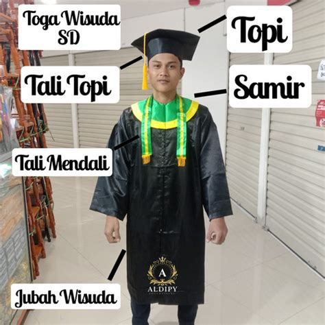 Jual Toga Wisuda SD Paket Lengkap Warna Samir Hijau List Kuning Terbaru ...