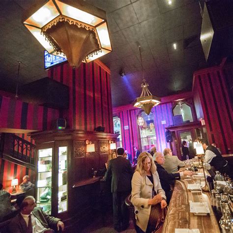 Through the Haze at the Carnegie Club, It Sounds Like Sinatra - The New York Times