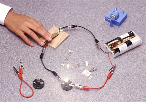 Simplifying Electrical Circuits 的图像结果