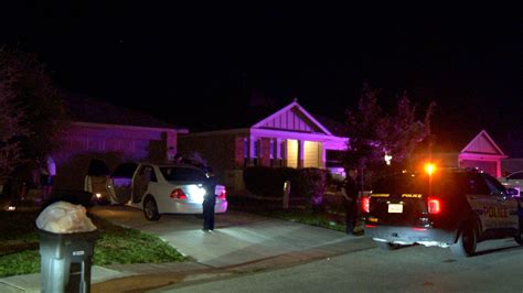 Teen shot at San Antonio TJ Maxx warehouse parking lot