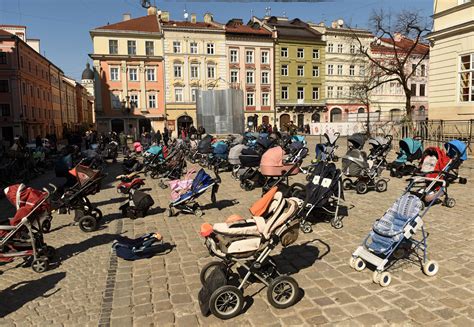 These 109 Empty Strollers On Display In Lviv Represent Every Ukrainian ...